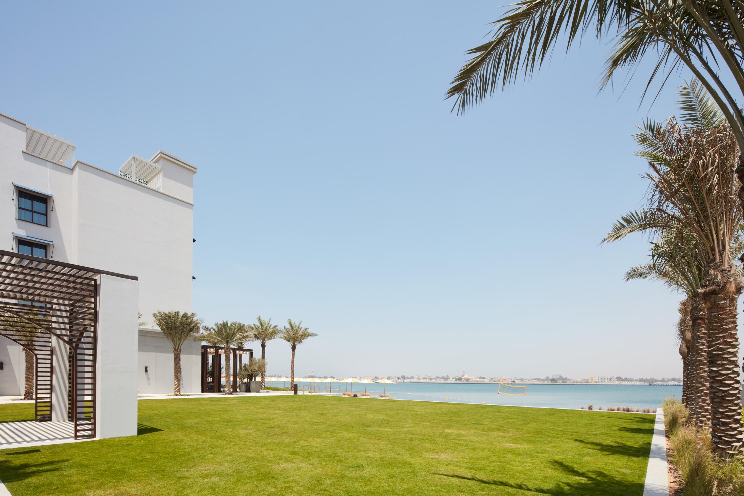 Vida Beach Resort Umm Al Quwain ภายนอก รูปภาพ View of the beach at the Jumeirah Islands