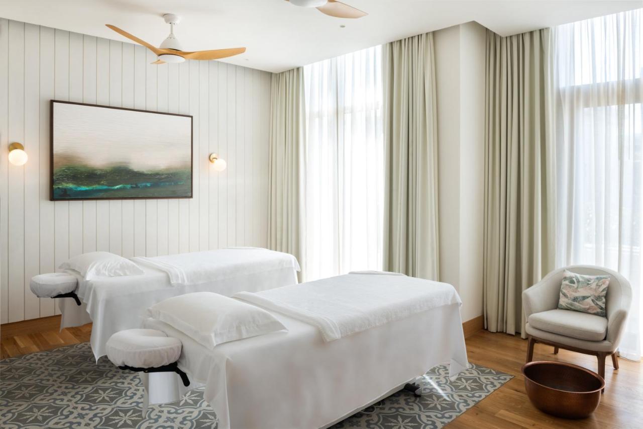 Vida Beach Resort Umm Al Quwain ภายนอก รูปภาพ A massage room at the spa