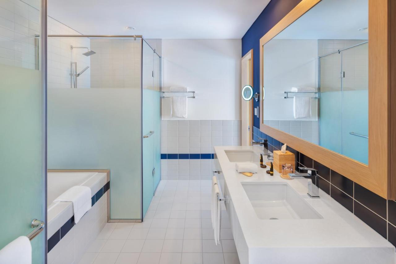 Vida Beach Resort Umm Al Quwain ภายนอก รูปภาพ Bathroom